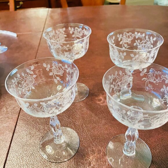 FostoriaVintage Crystal Etched Champagne Glasses  Set 4  Floral Design 6" - Picture 9 of 9